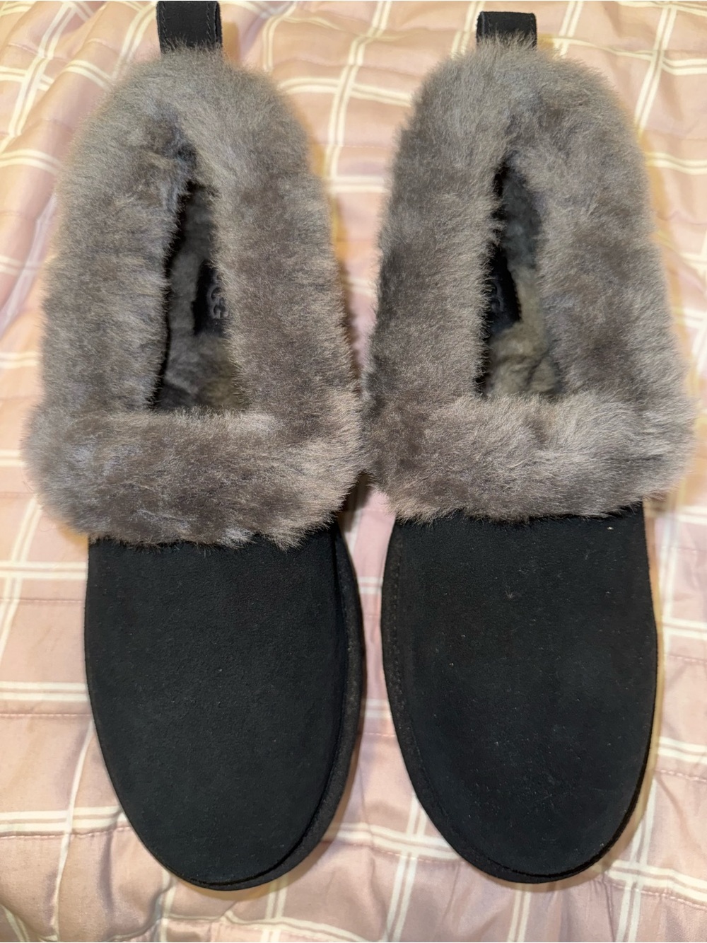 UGG Nita Genuine Shearling Slipper
